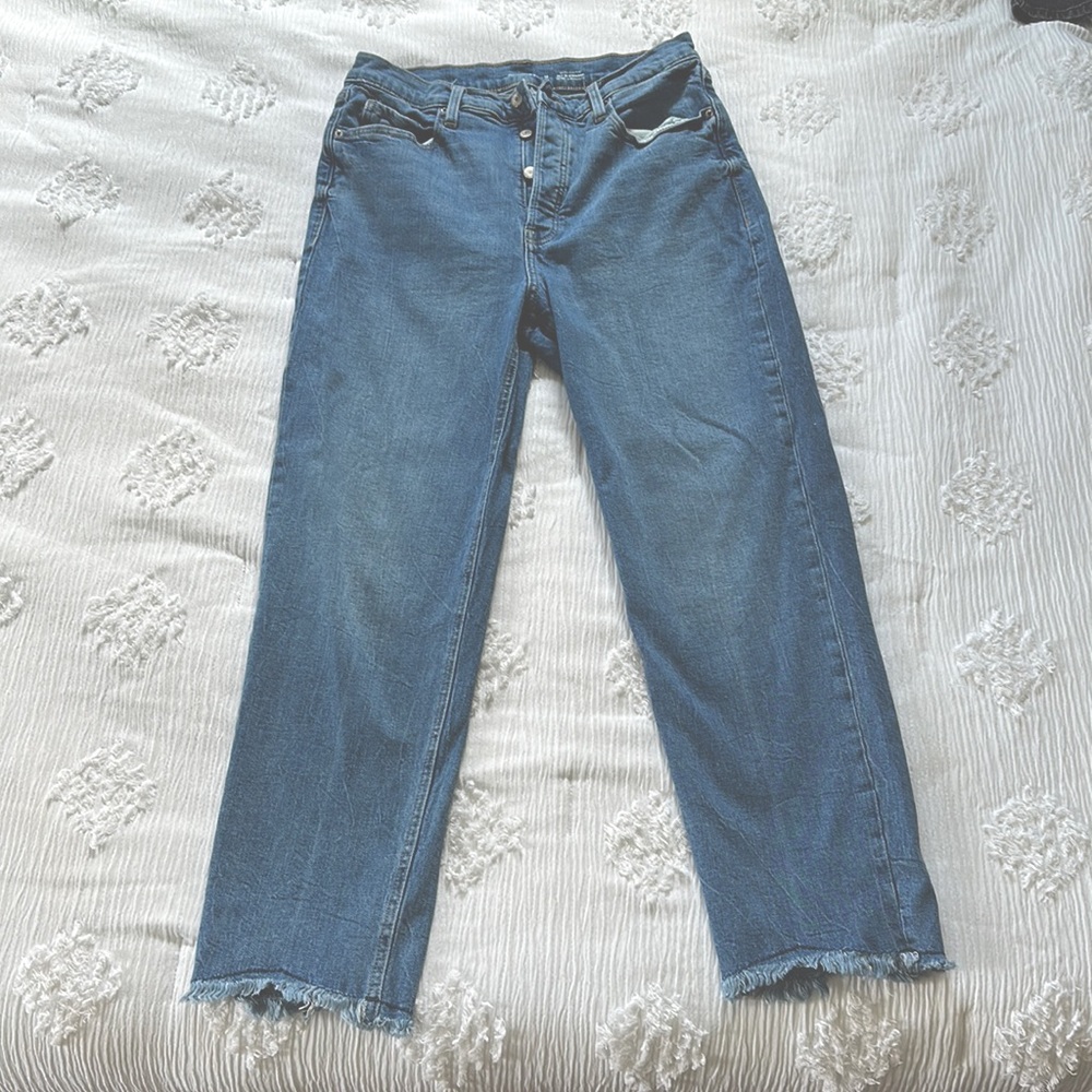 Old Navy Extra High Rise Sky Hi Straight Jeans Size 12 Lightly Worn